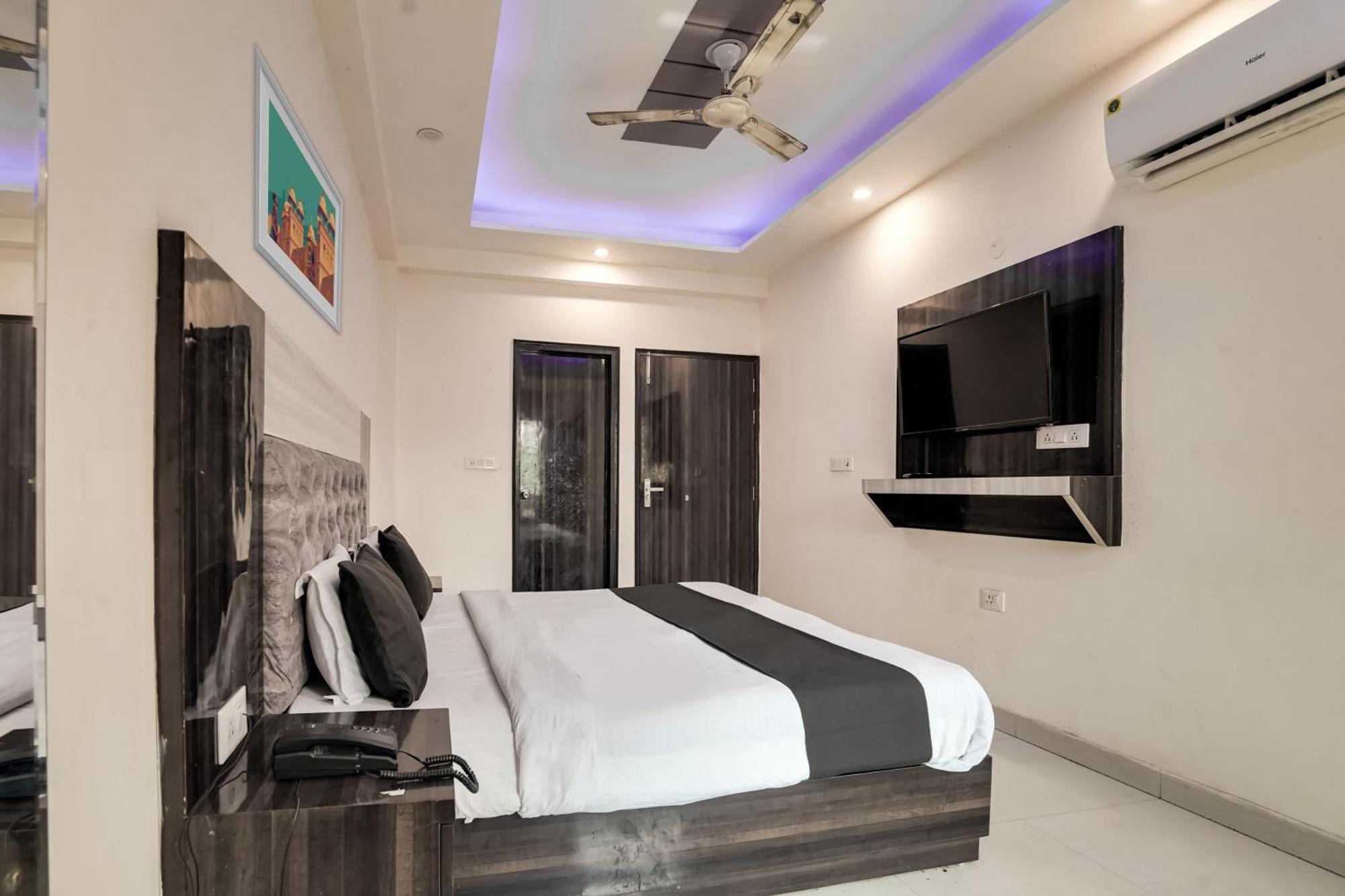 O Tavish Hotel 3*